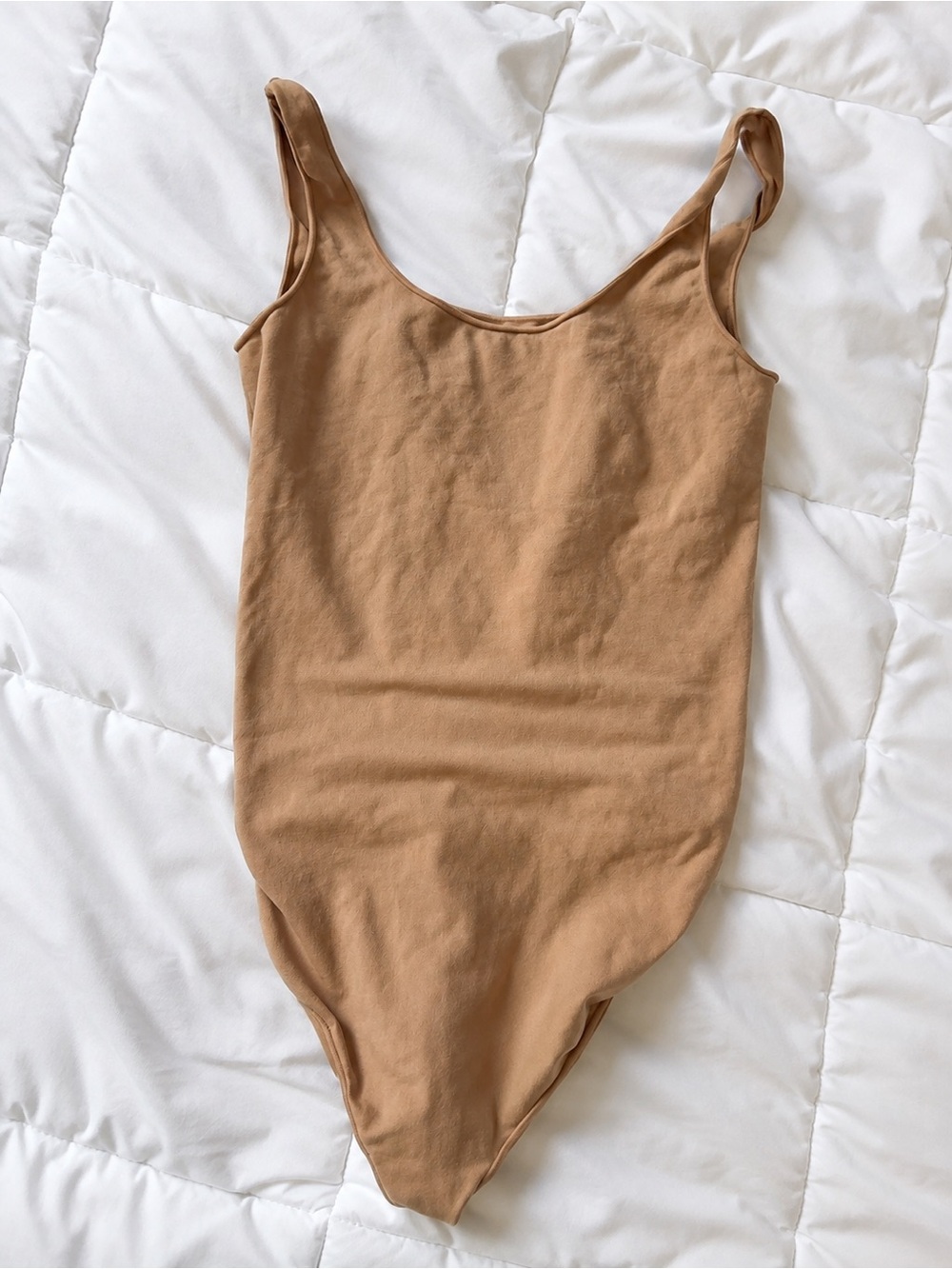 SKIMS Scoop Neck Bodysuit Nude Tan in S/M